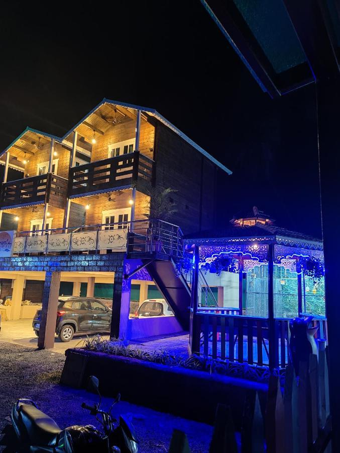 Coastal Bay Inn Alībāg Exteriör bild